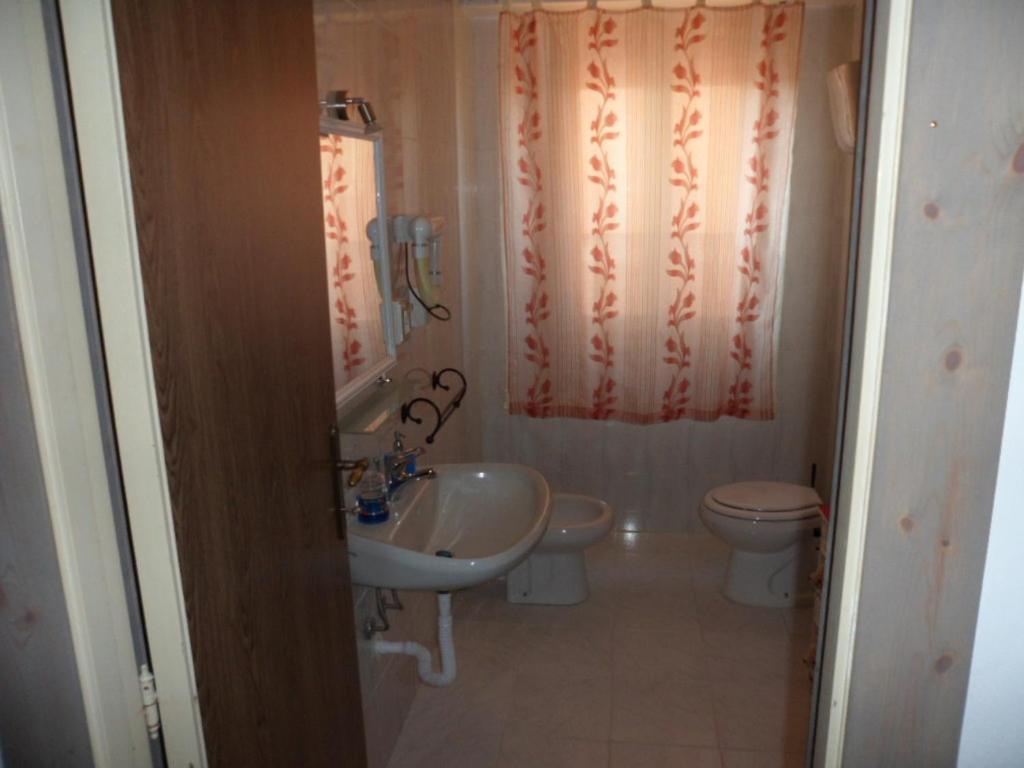 Mony'S Island B&B 阿尔盖罗 外观 照片